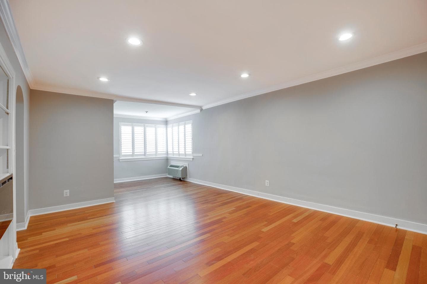 820b S Washington Street #325 photo 16