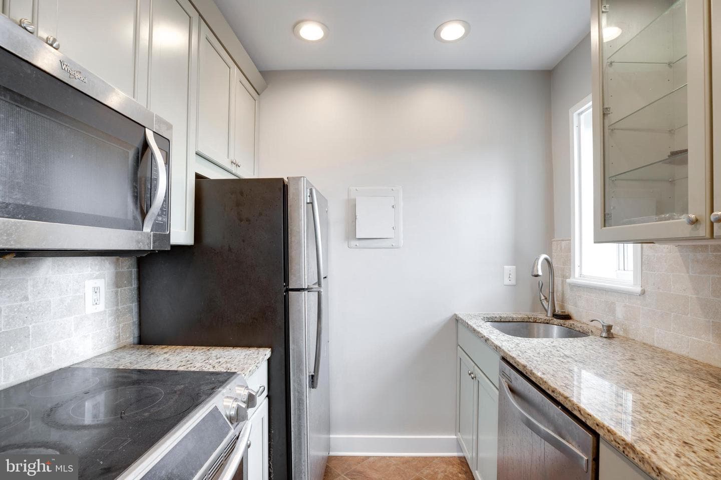820b S Washington Street #325 photo 20