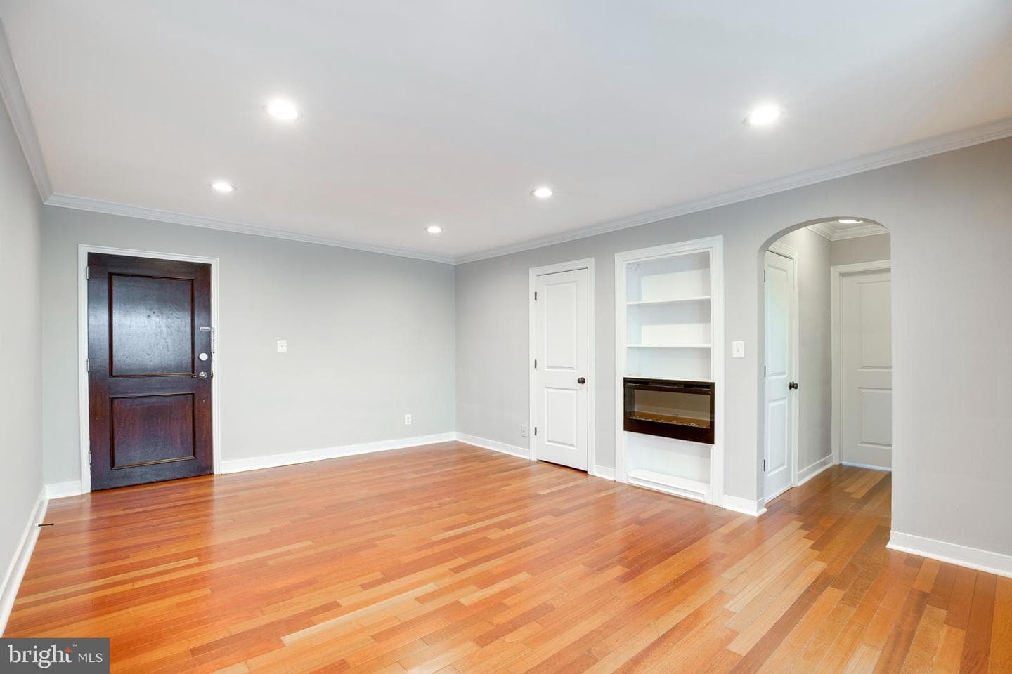 820b S Washington Street #325 photo 4