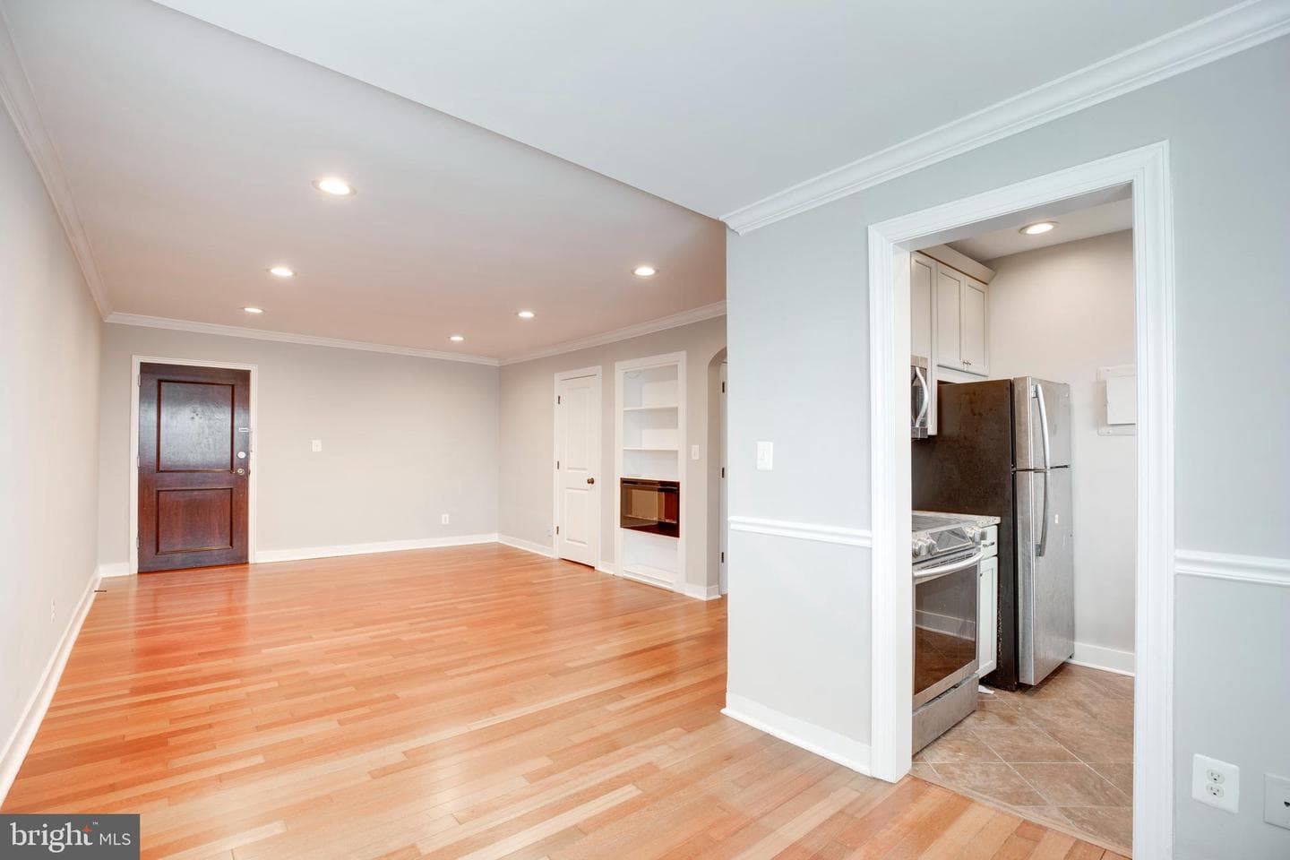 820b S Washington Street #325 photo 6