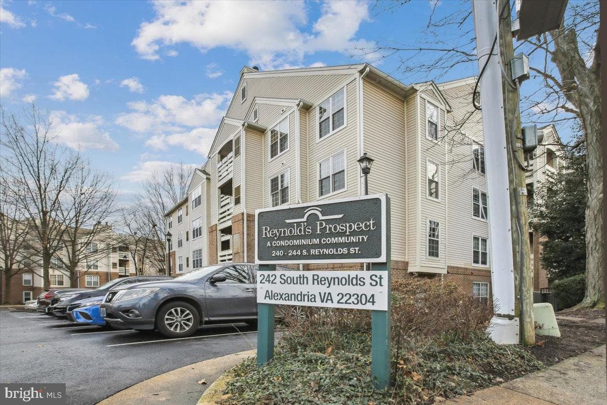 244 S Reynolds Street #109 photo 22