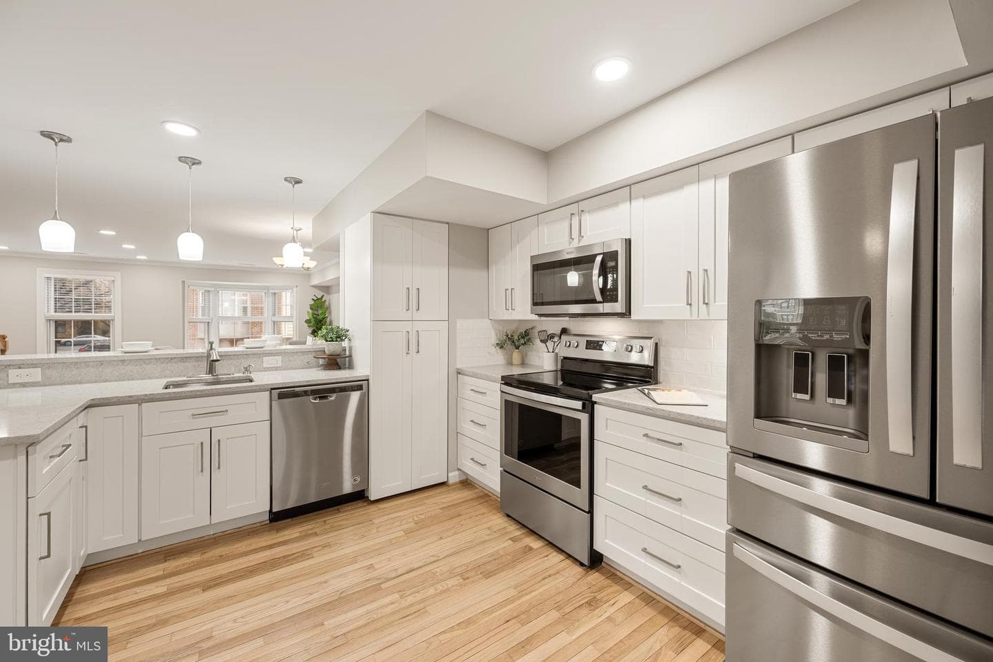 1217 Madison Street photo 3