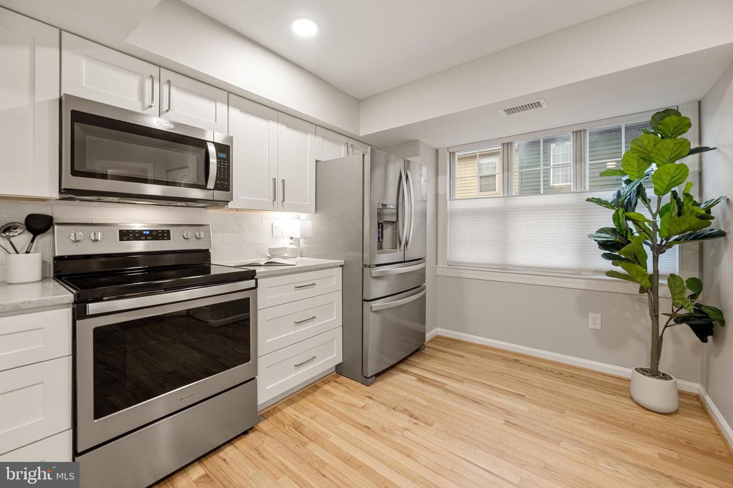 1217 Madison Street photo 4
