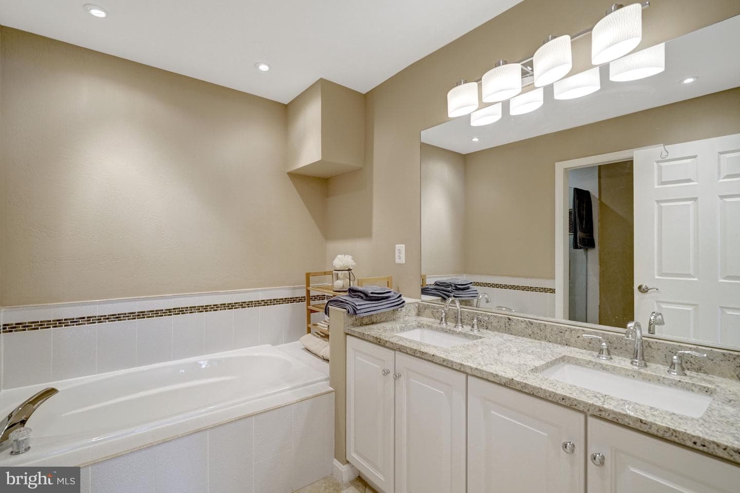 621 N Saint Asaph Street #109 photo 26