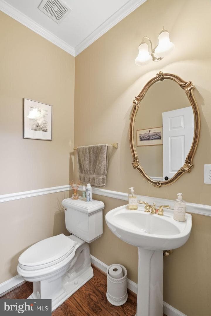 715 Hawkins Way photo 35