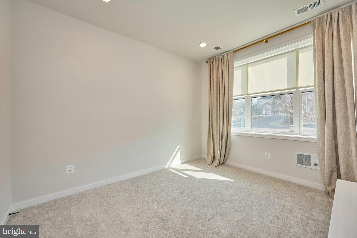 4937 Eisenhower Avenue photo 6