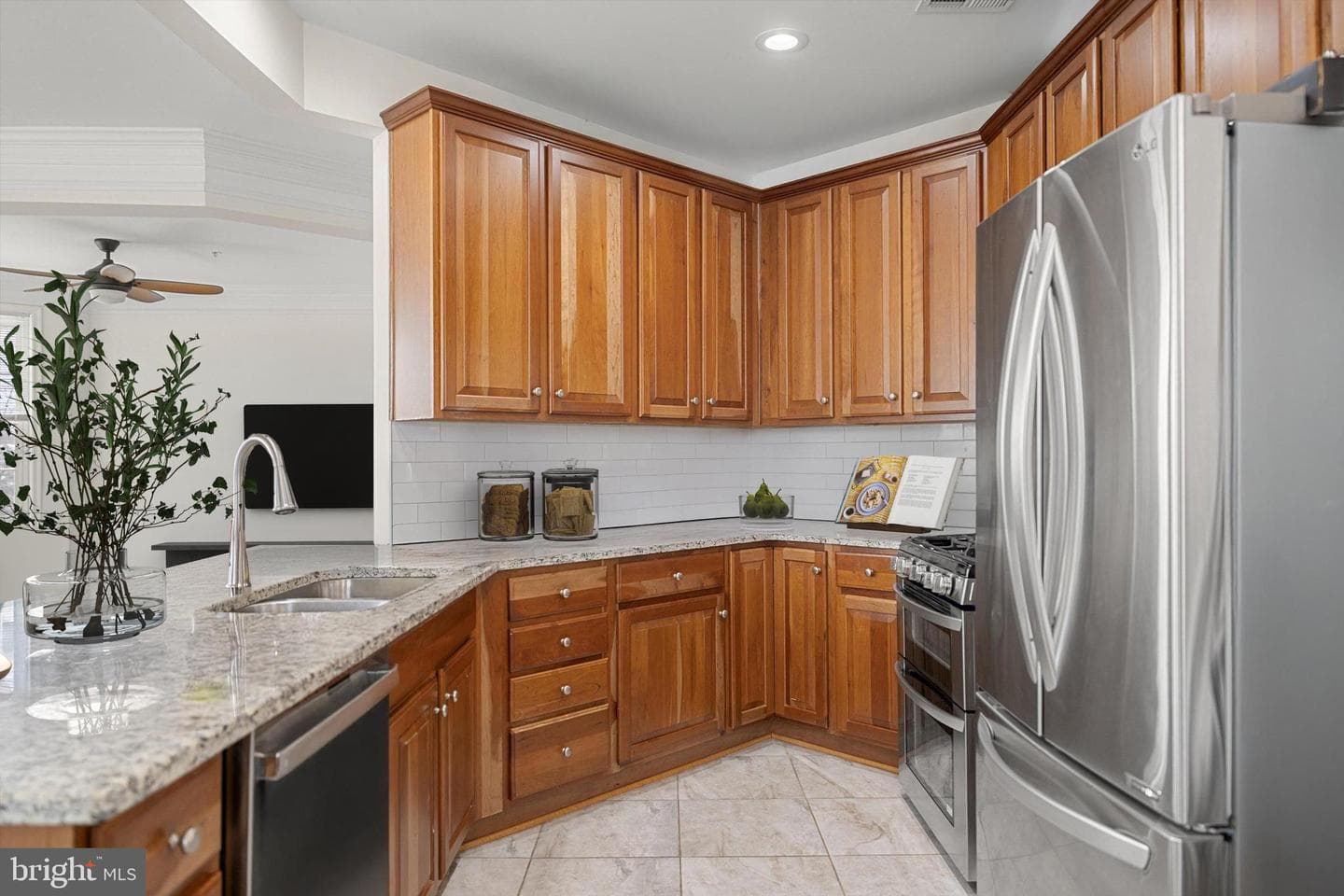 828 Slaters Lane #302 photo 6