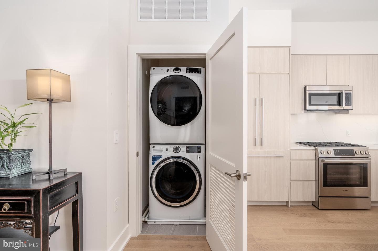 737 Swann Avenue #607 photo 18