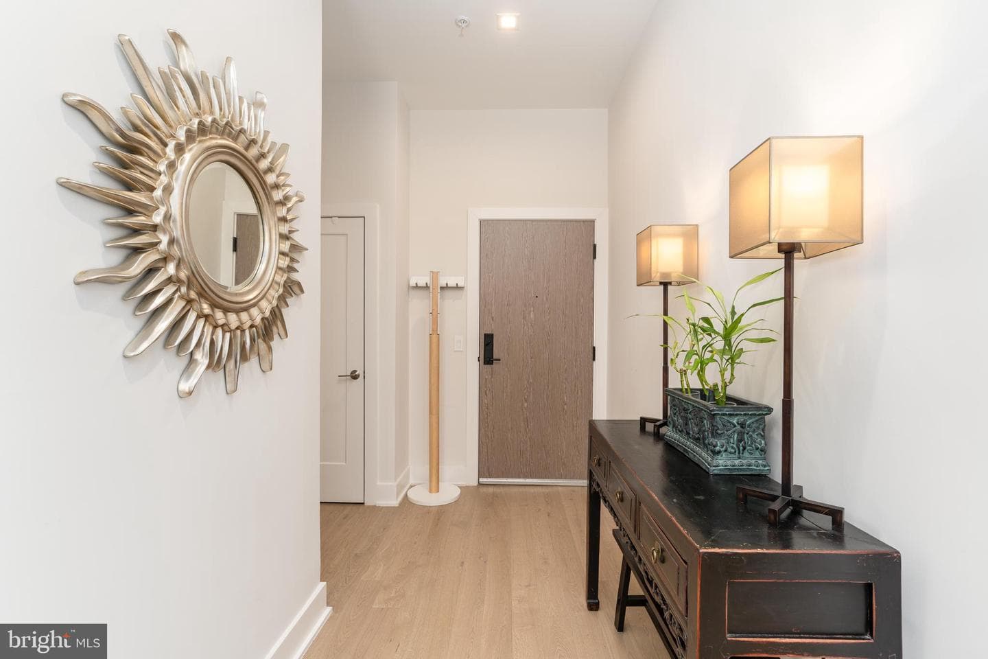 737 Swann Avenue #607 photo 2