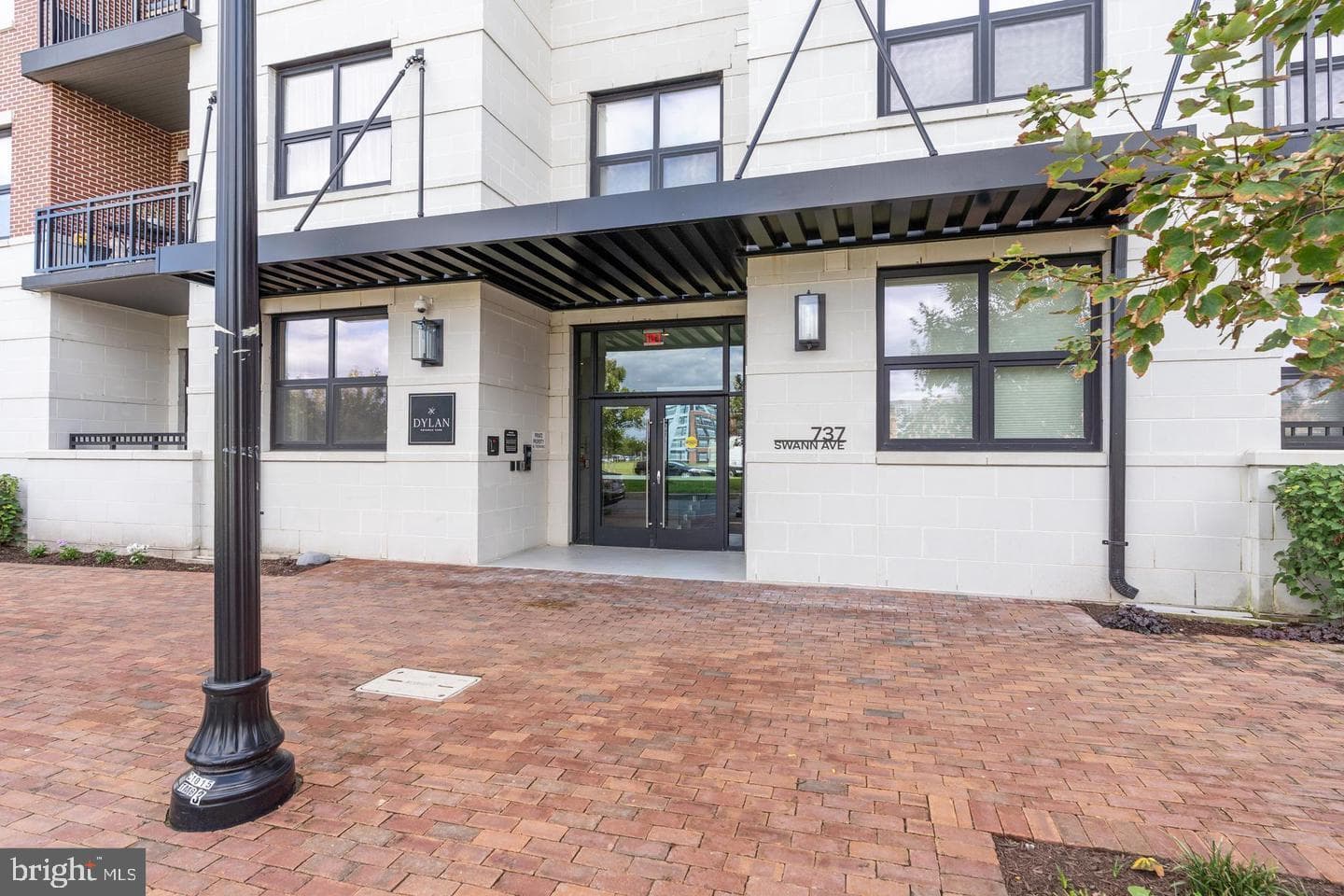737 Swann Avenue #607 photo 24
