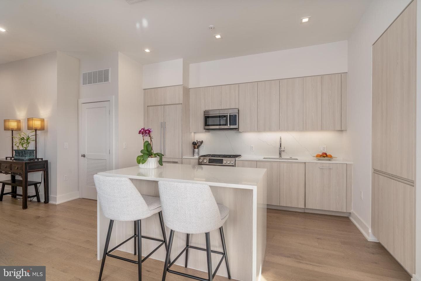737 Swann Avenue #607 photo 5