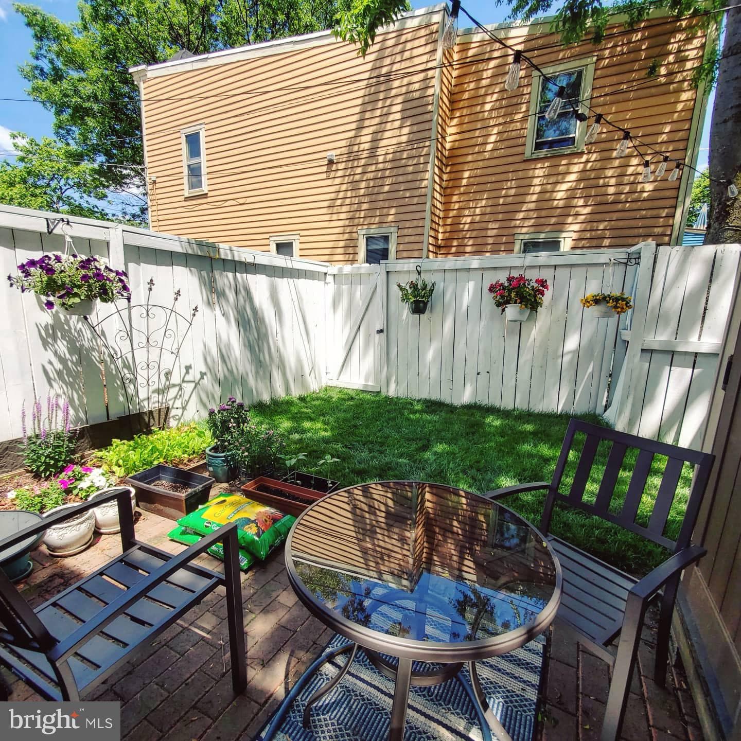 1321 Queen Street photo 19