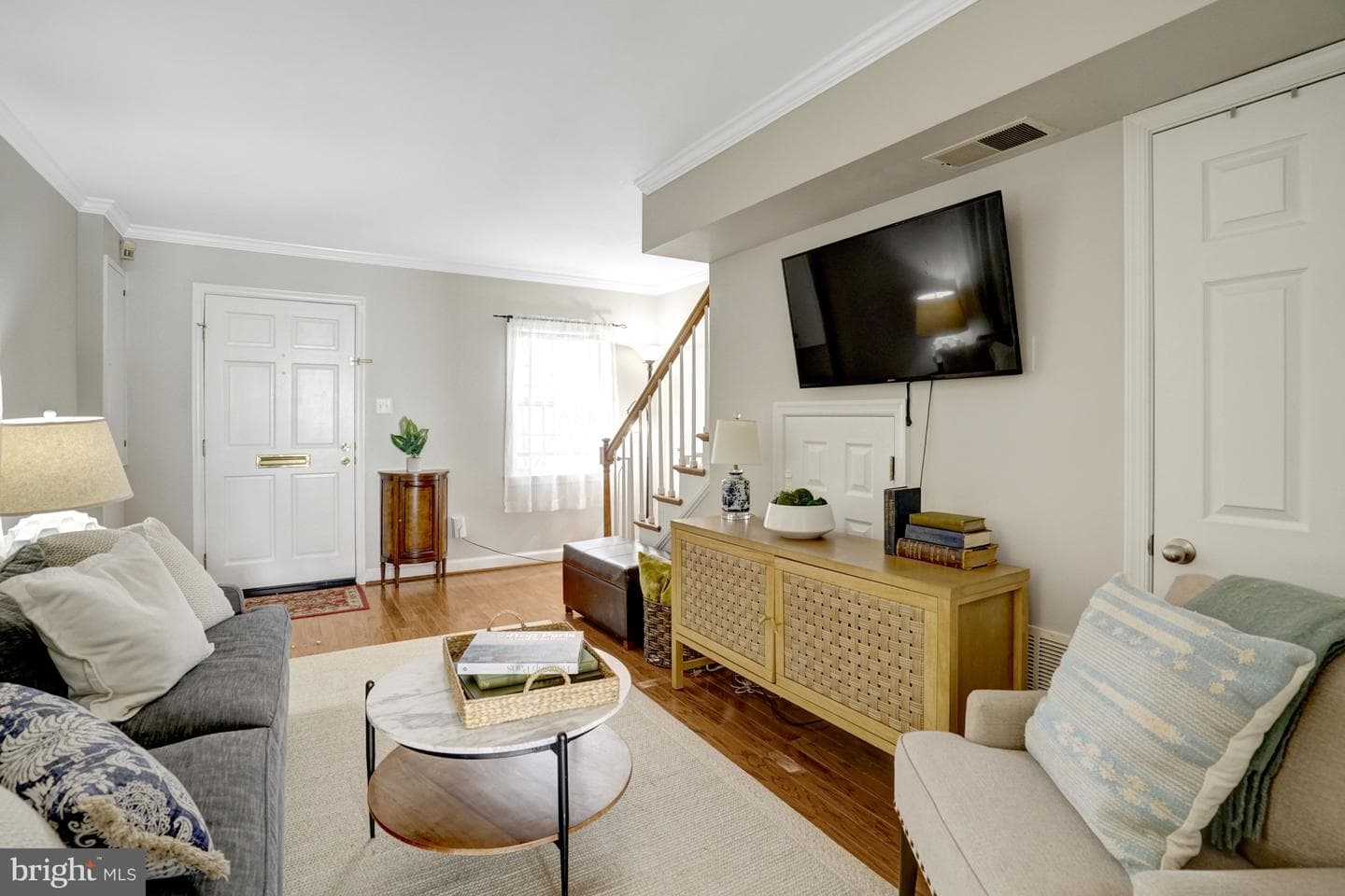1321 Queen Street photo 6