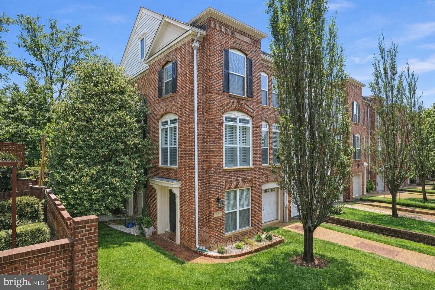 234 Murtha Street photo 2
