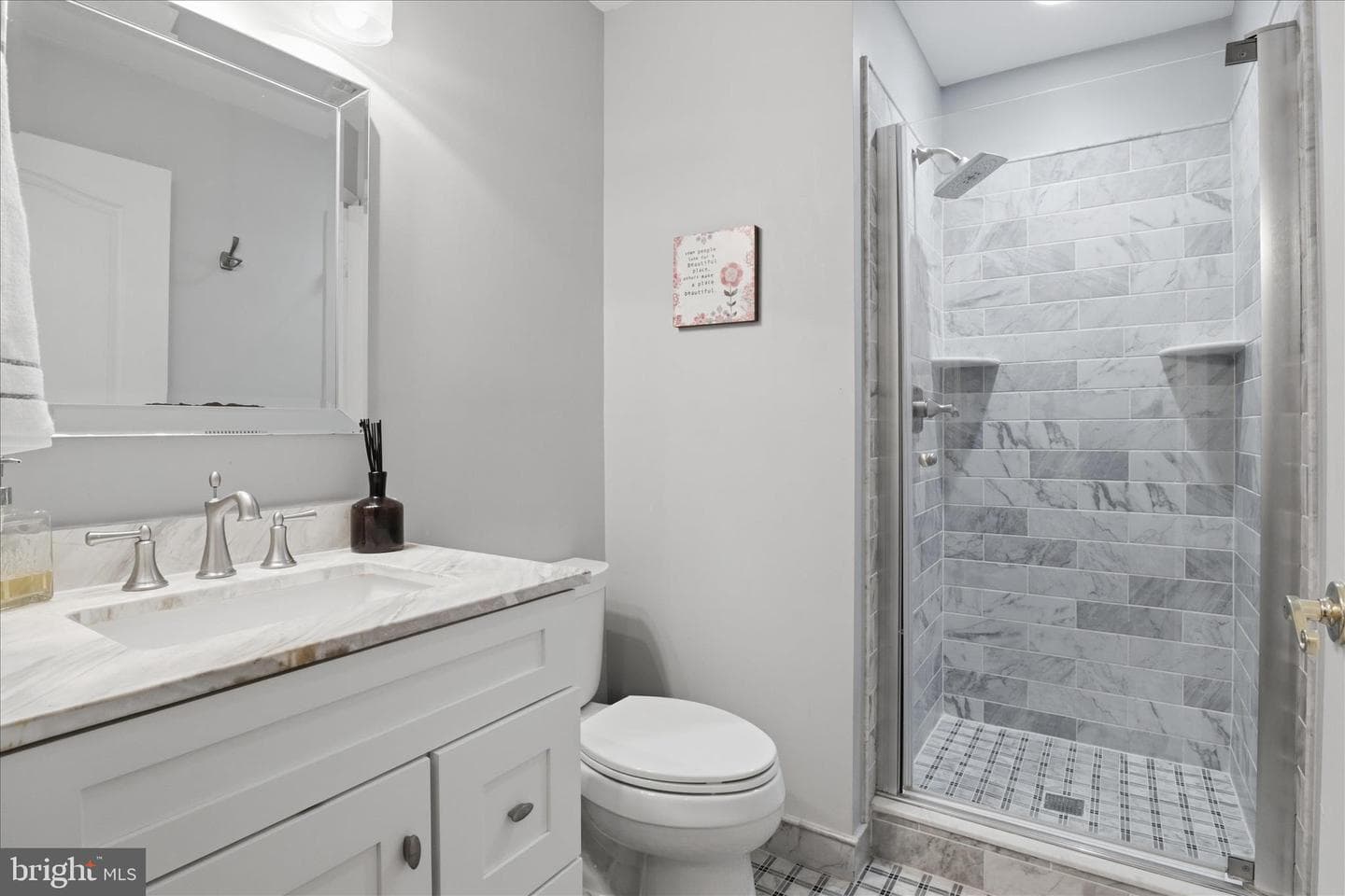 234 Murtha Street photo 5