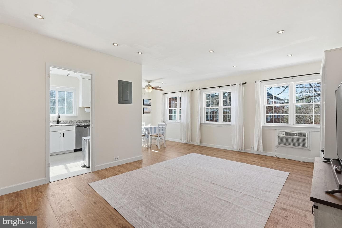3233 Martha Custis Drive photo 16