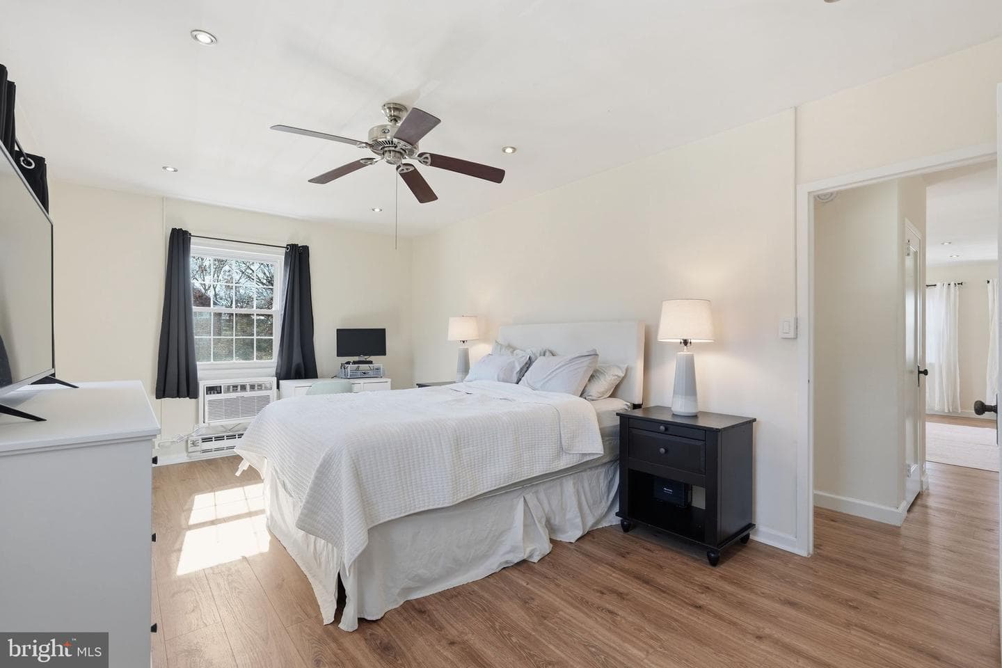 3233 Martha Custis Drive photo 18