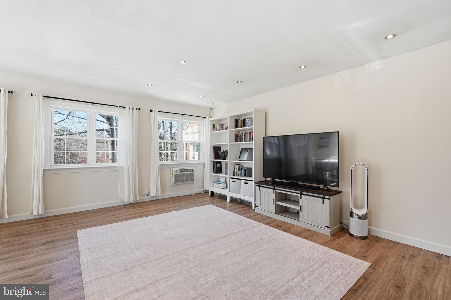 3233 Martha Custis Drive photo 9