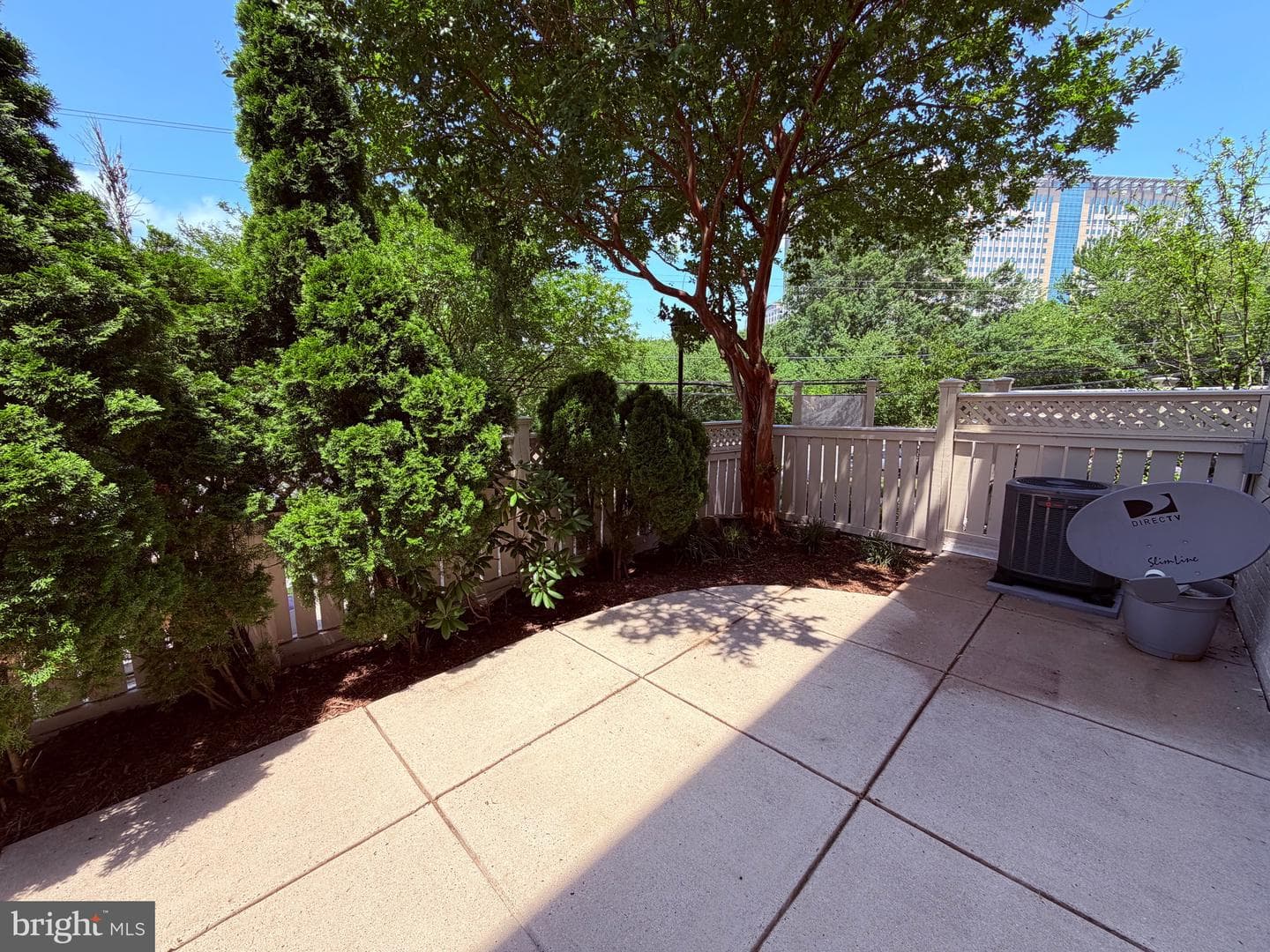 1425 N Van Dorn Street #a photo 31
