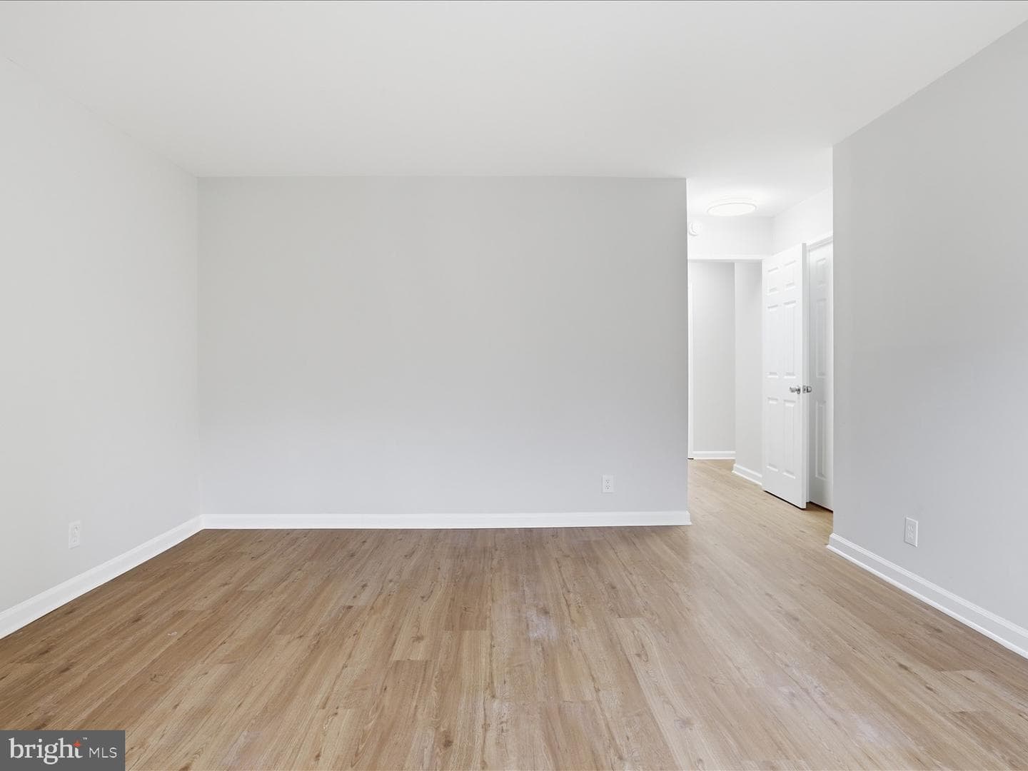 205 Yoakum Parkway #216 photo 17