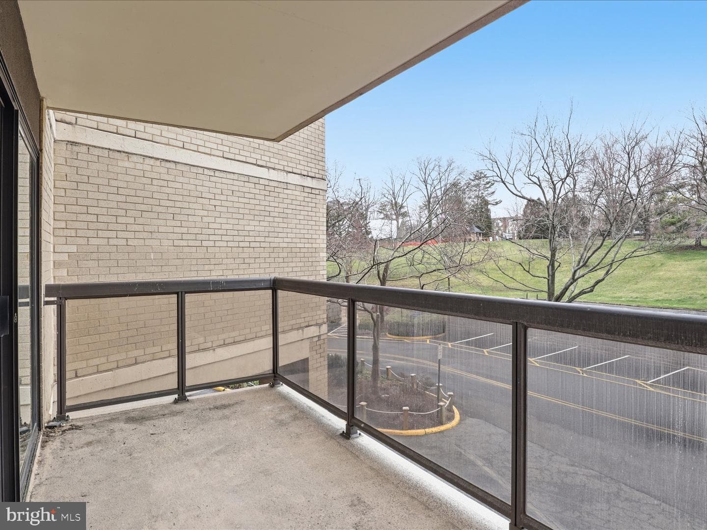 205 Yoakum Parkway #216 photo 23