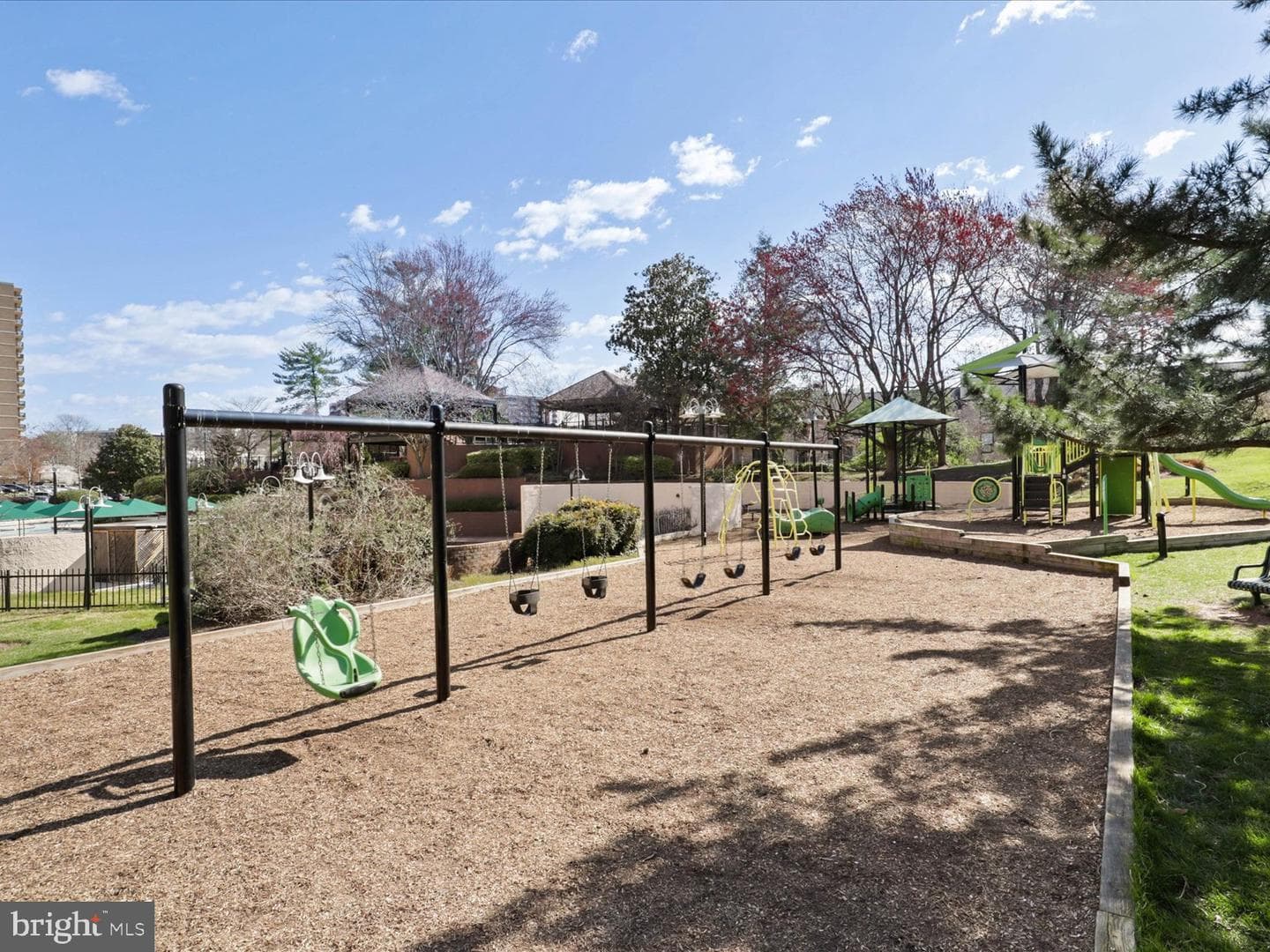 205 Yoakum Parkway #216 photo 34