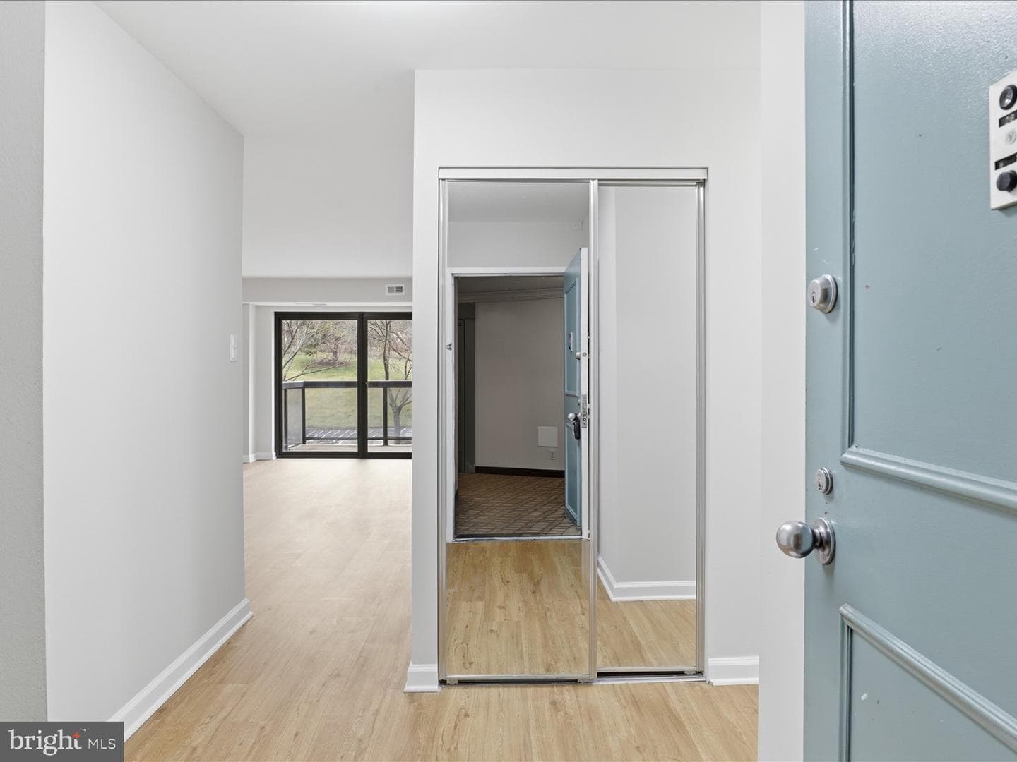 205 Yoakum Parkway #216 photo 6