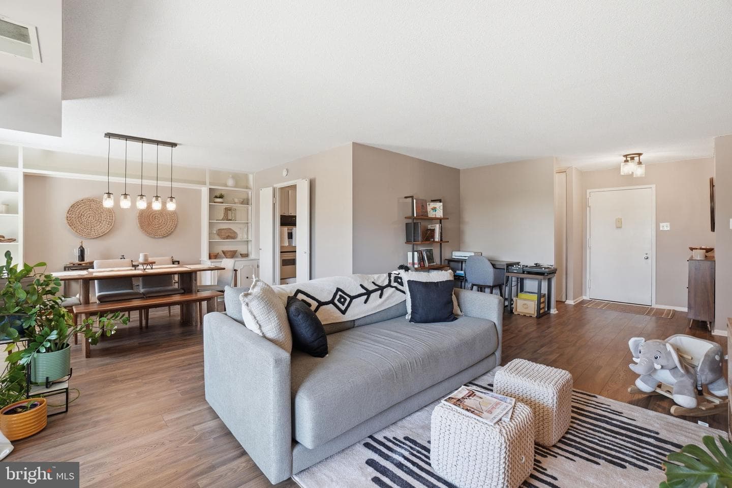309 Yoakum Parkway #603