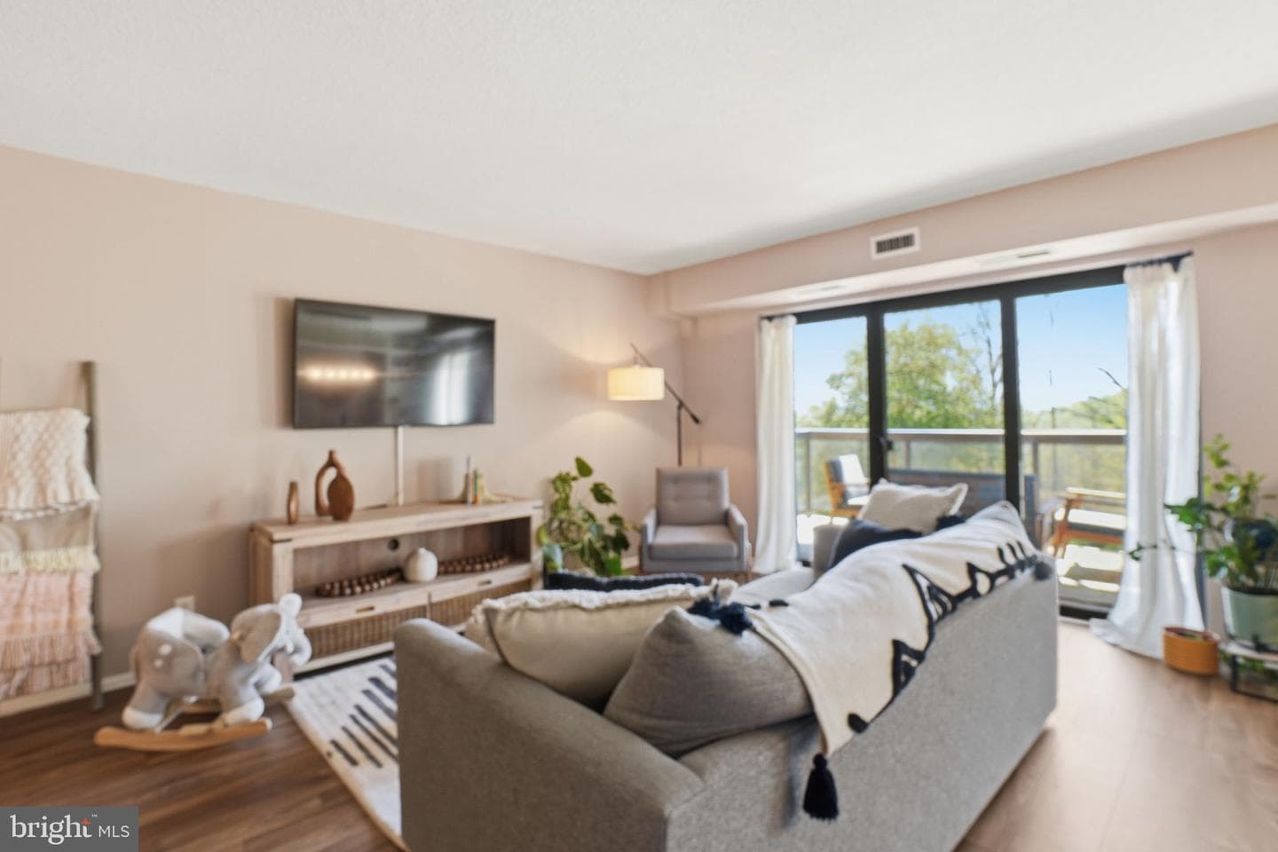 309 Yoakum Parkway #603 photo 14