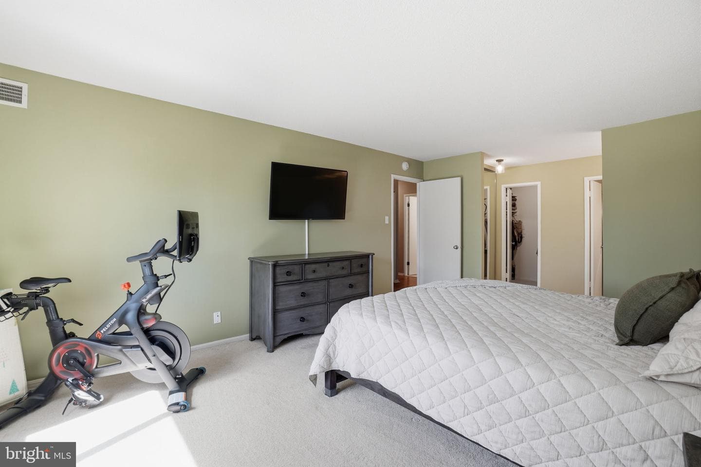 309 Yoakum Parkway #603 photo 26