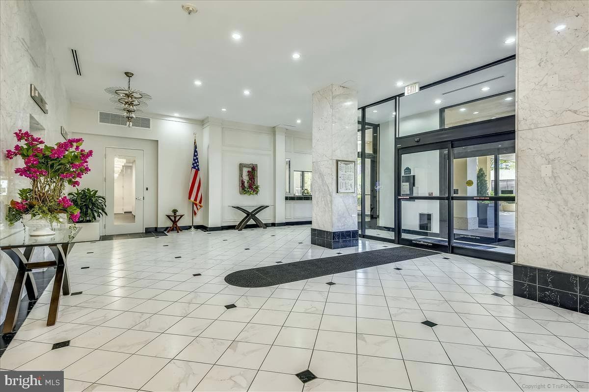 400 Madison Street #505 photo 14
