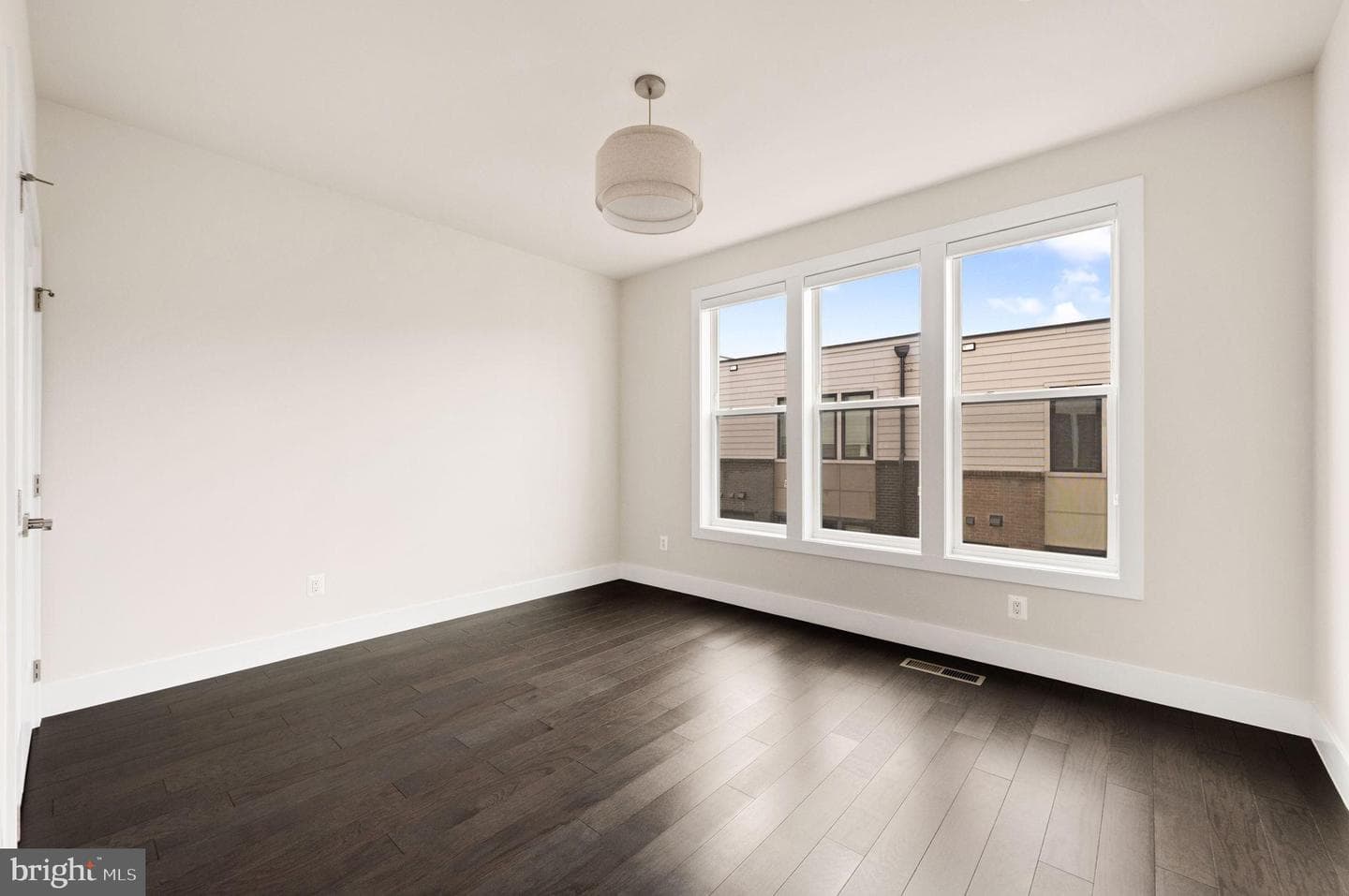 2822 Telek Place photo 48