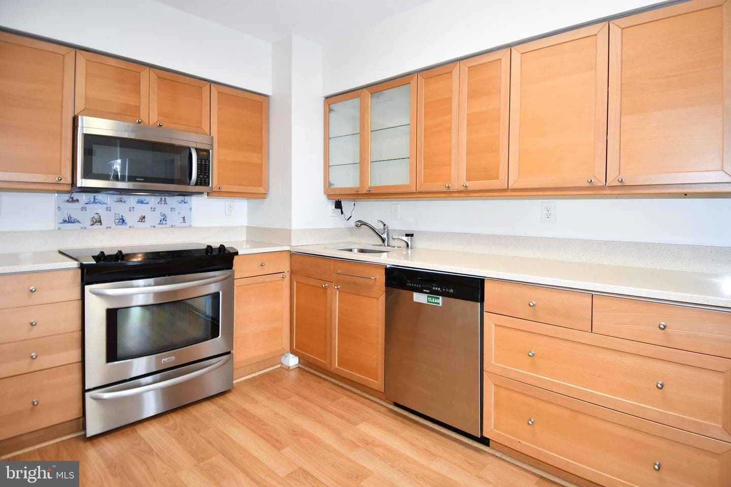 400 Madison Street #301 photo 24