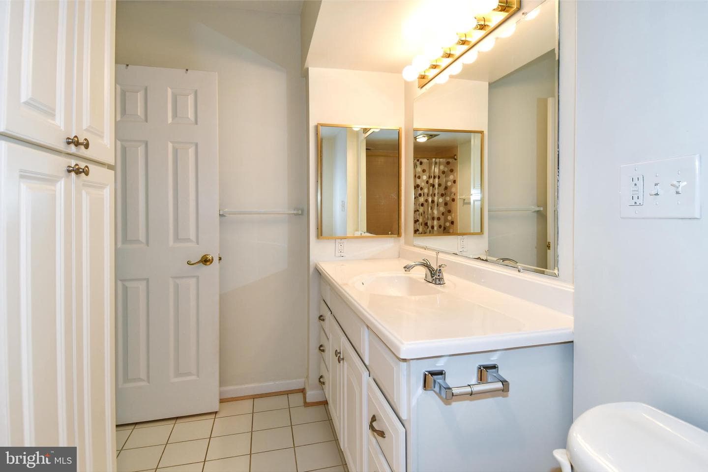 400 Madison Street #301 photo 30
