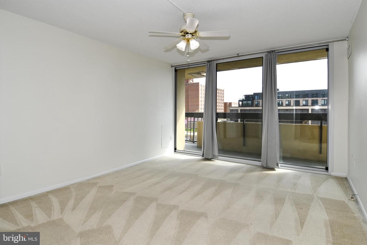 400 Madison Street #301 photo 33