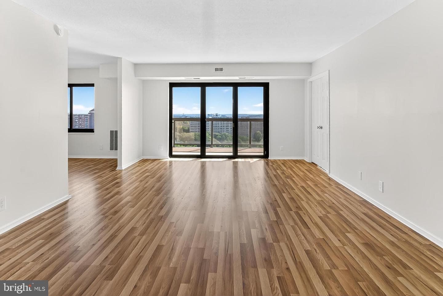 205 Yoakum Parkway #1511 photo 11