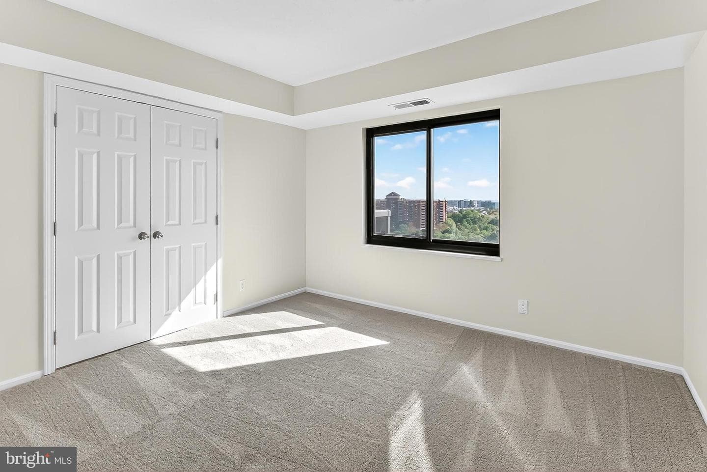 205 Yoakum Parkway #1511 photo 29