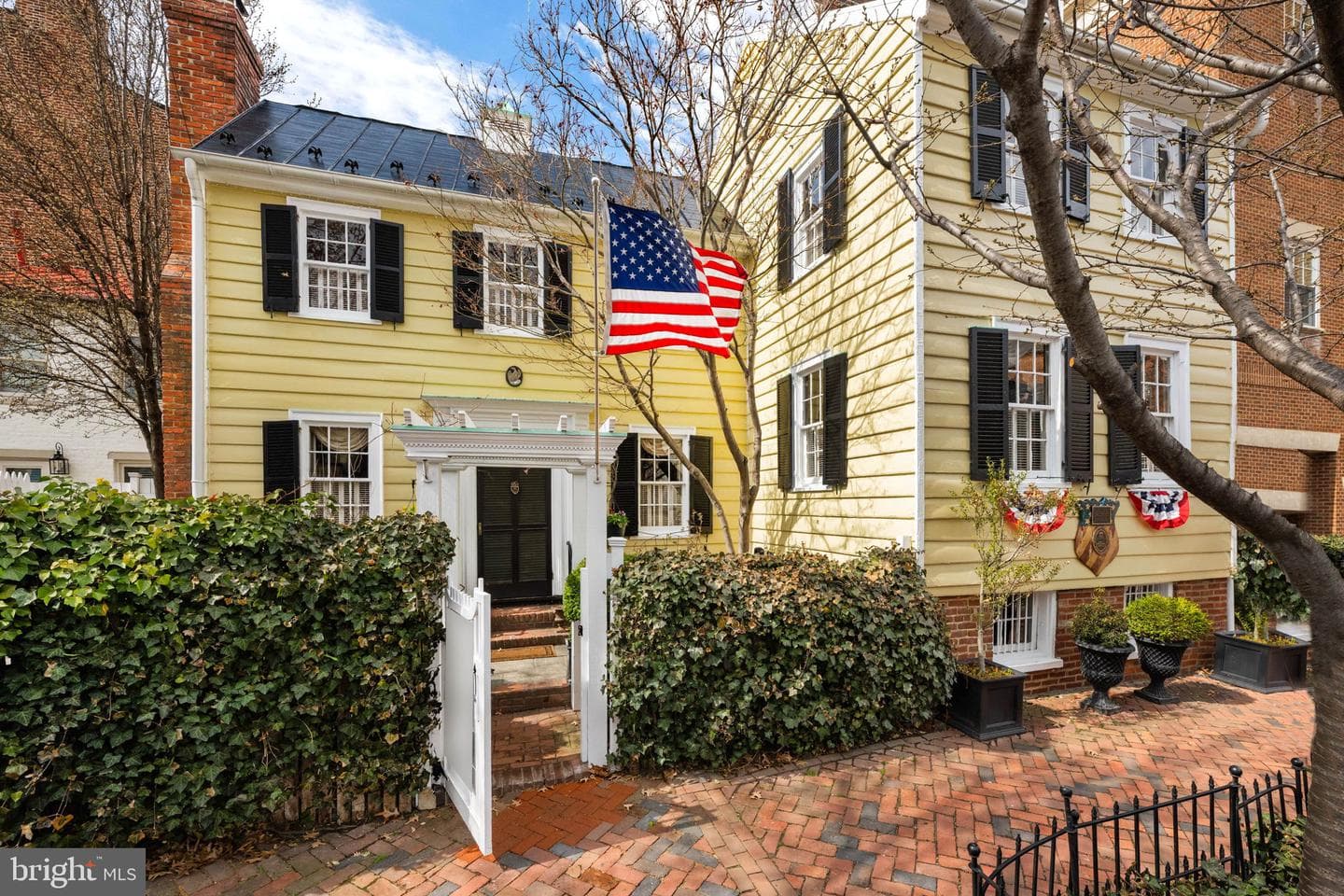 123 S Pitt Street photo 2