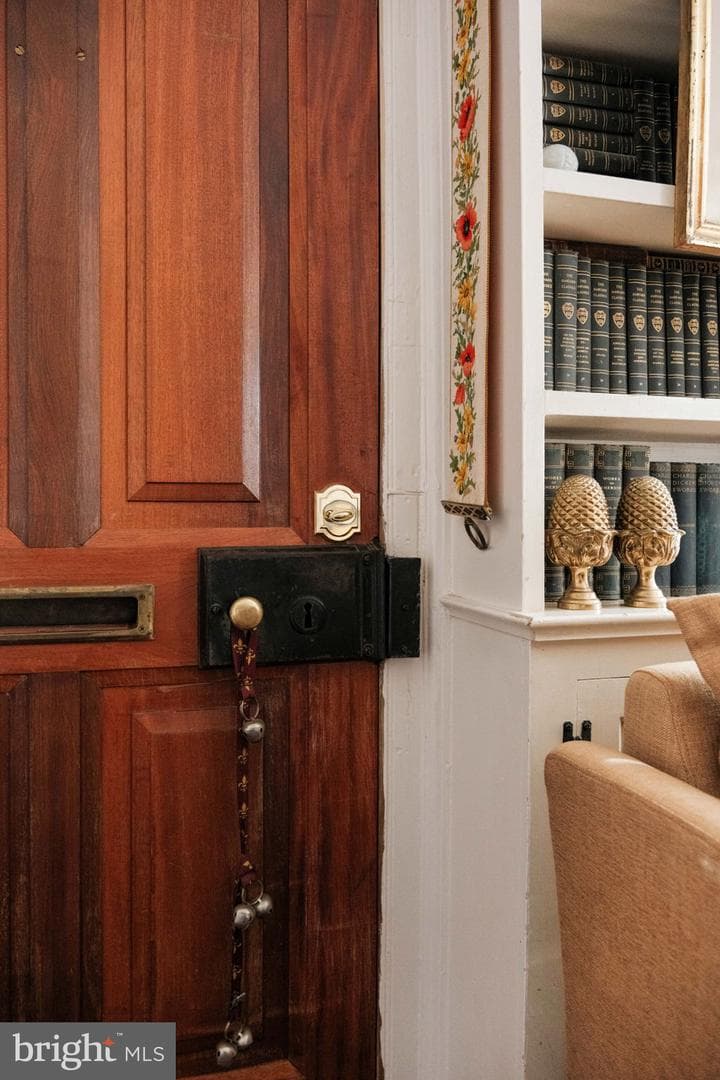 123 S Pitt Street photo 7