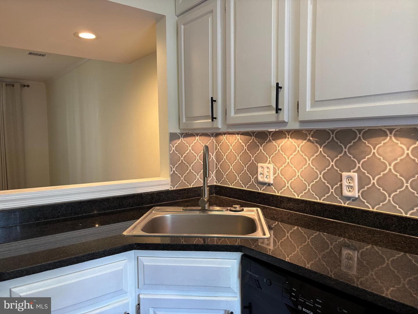 1405 E Abingdon Drive #1