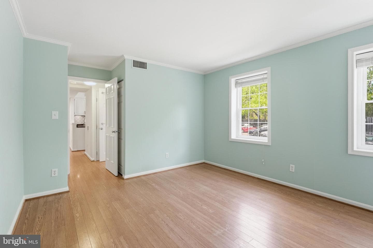 1405 E Abingdon Drive #1 photo 14
