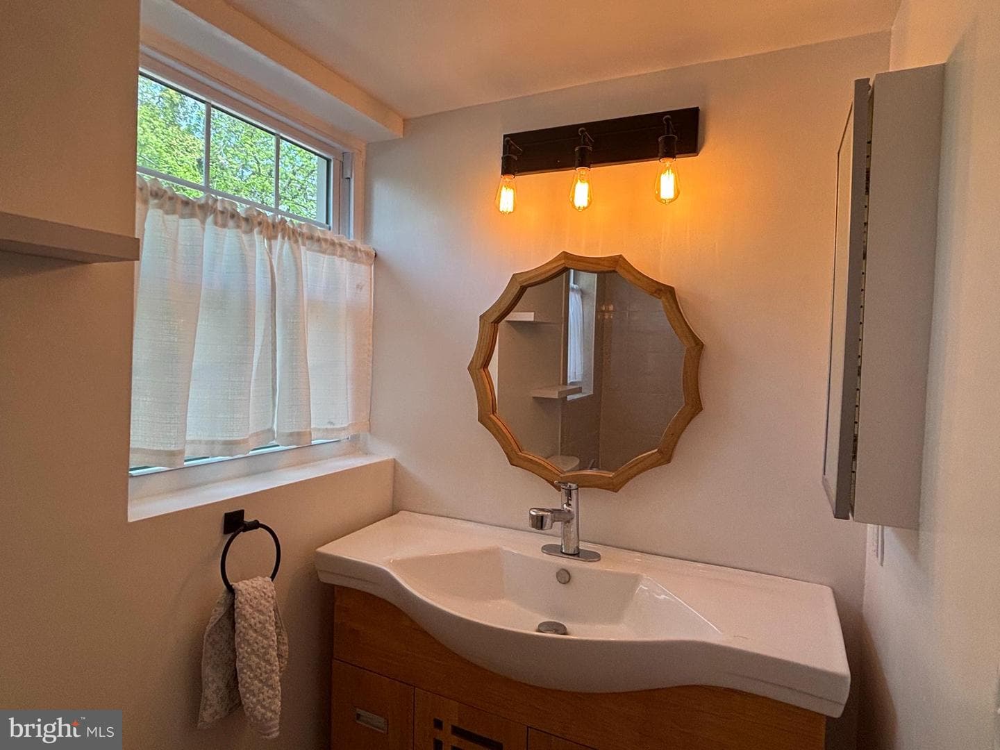 1405 E Abingdon Drive #1 photo 18