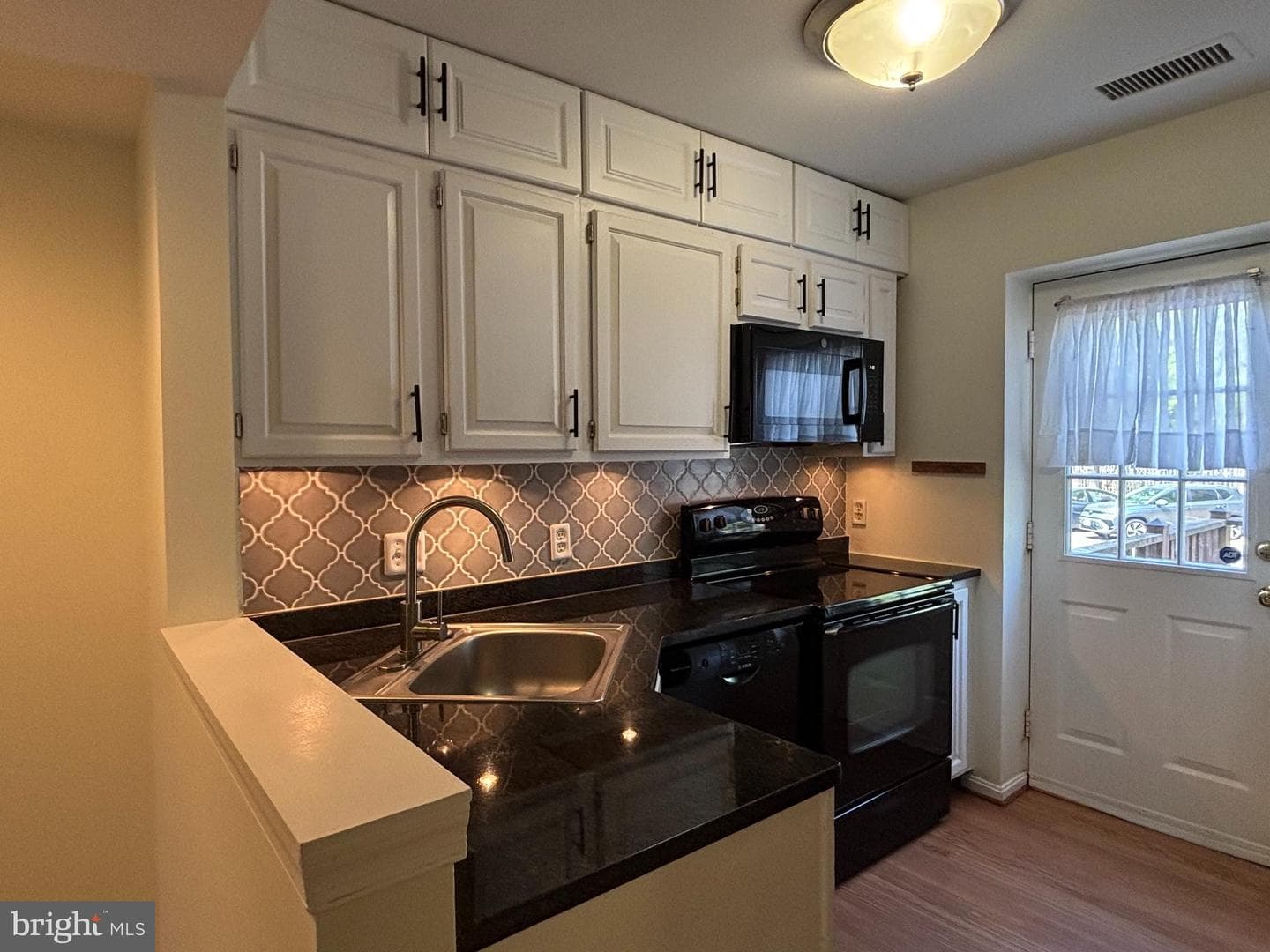 1405 E Abingdon Drive #1 photo 3
