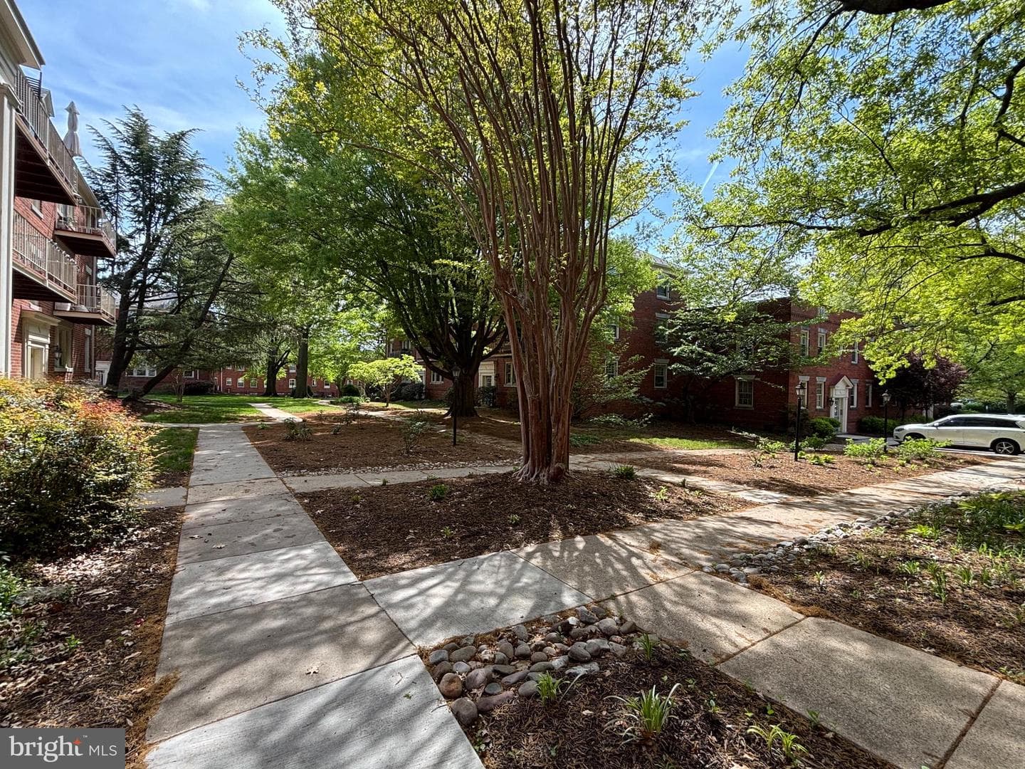 1405 E Abingdon Drive #1 photo 38