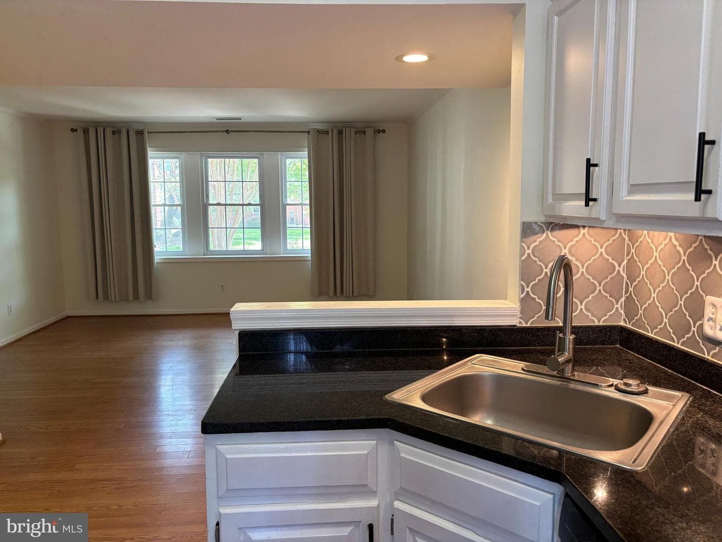 1405 E Abingdon Drive #1 photo 5