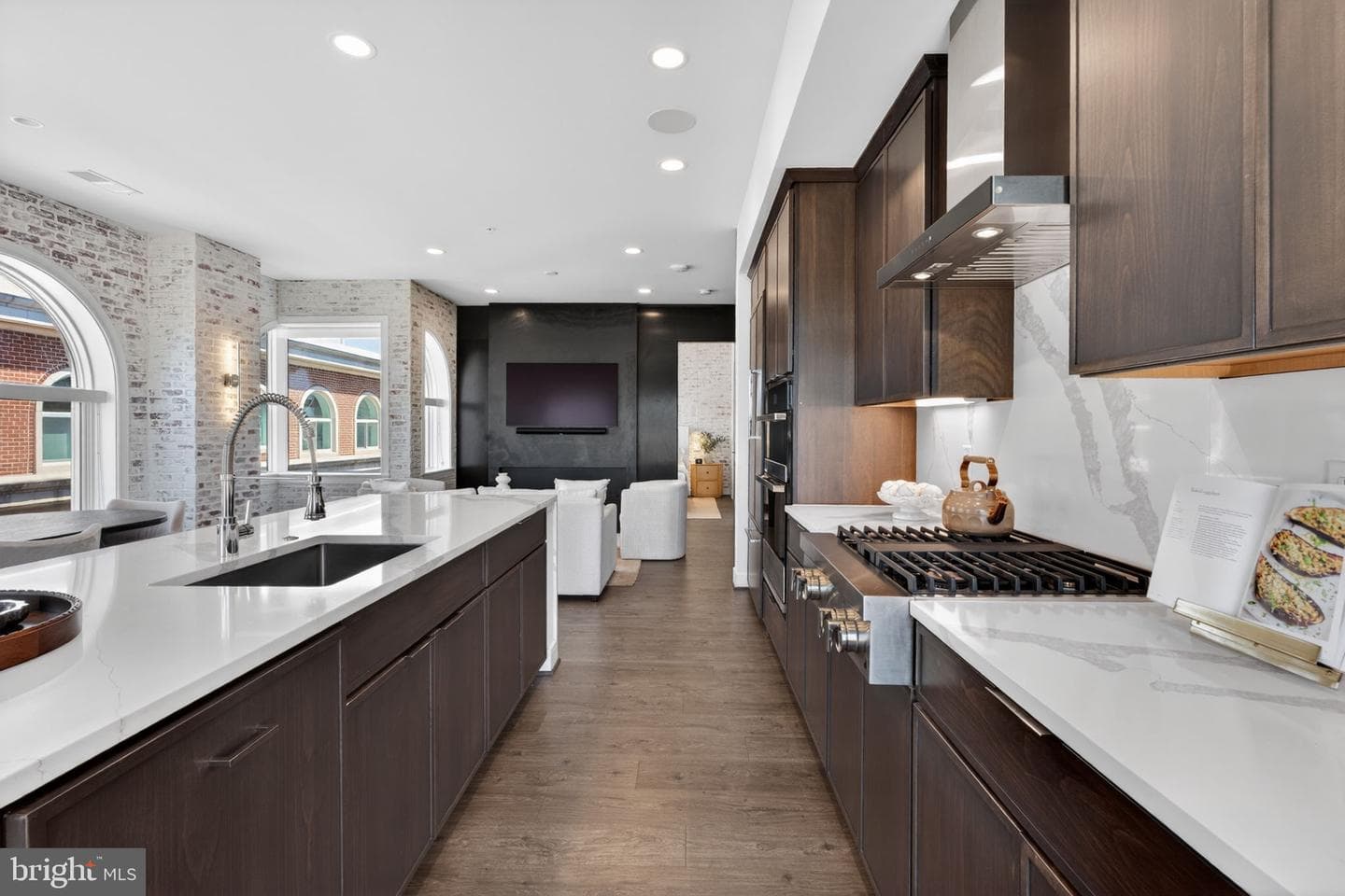 625 Slaters Lane #402 photo 10