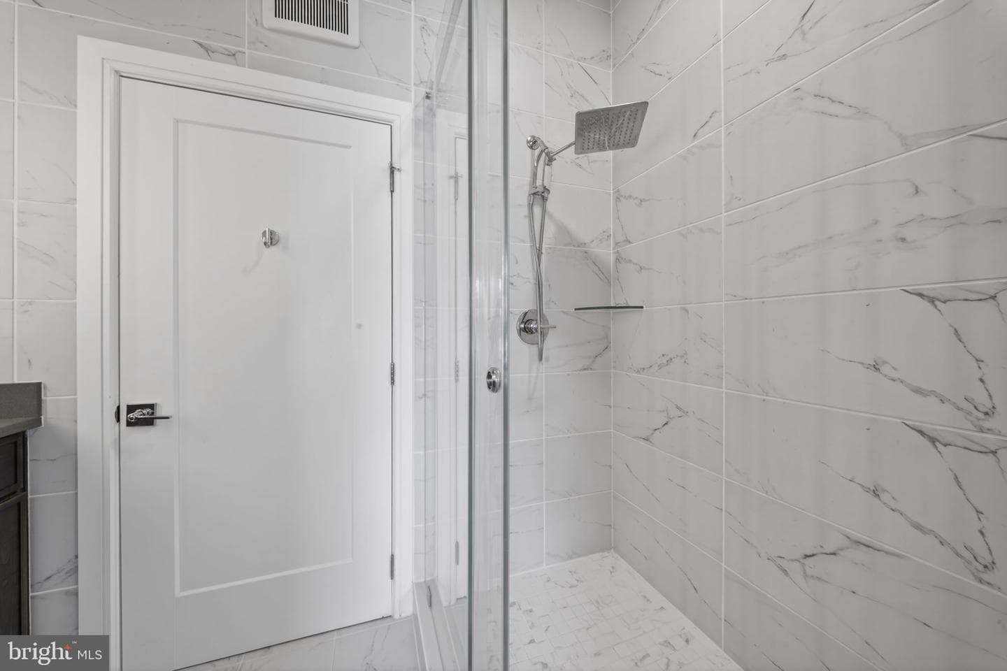 625 Slaters Lane #402 photo 23