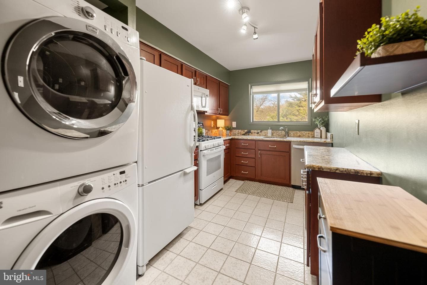 205 Skyhill Road #4 photo 9
