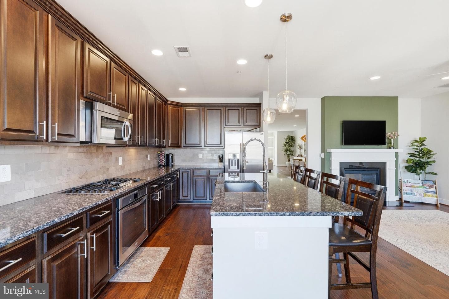 2206 Potomac Avenue #102 photo 11