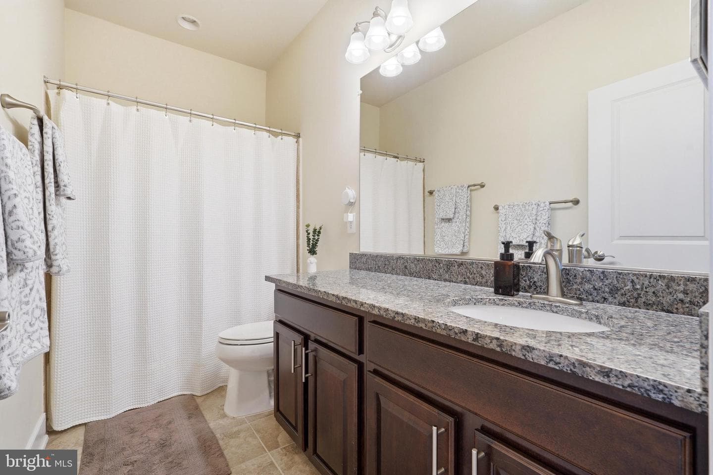2206 Potomac Avenue #102 photo 29